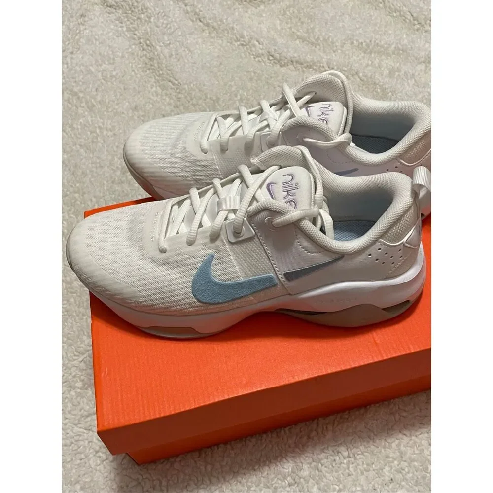 Nike Women's Zoom Bella 6 trainer in white and light armoury blue NIB 8
